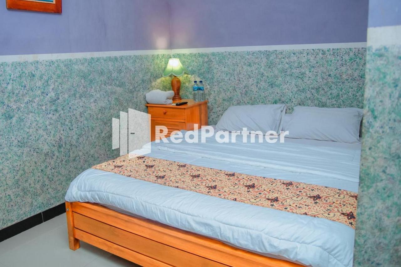 Flamboyan Asri Syariah Mitra Reddoorz Near Kampung Inggris Pare Hotel Exterior photo