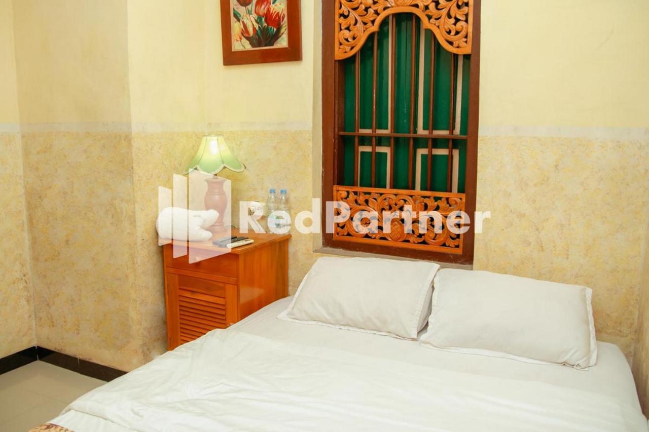 Flamboyan Asri Syariah Mitra Reddoorz Near Kampung Inggris Pare Hotel Exterior photo